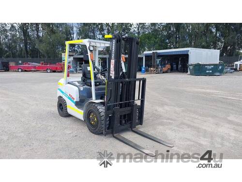 TCM FD30T4C Forklift