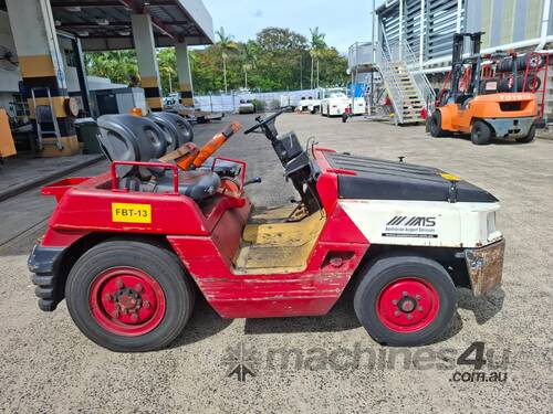 02-2TG25 Toyota Baggage Tug