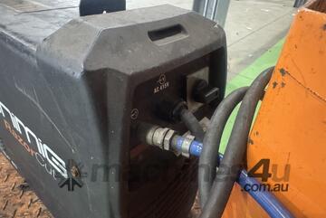 Unimig Plasma Razorcut 80 With A Metal Frame