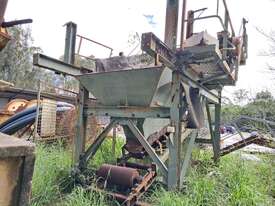 Vibratory Screen, Approx. 16ft x 8ft - picture0' - Click to enlarge