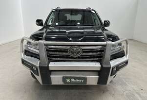 2017 Toyota Landcruiser Sahara 4x4 SUV (Diesel) (Auto)