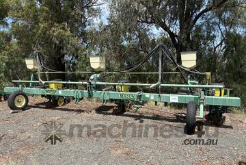 Napier Precision Planter - M9550 6 60