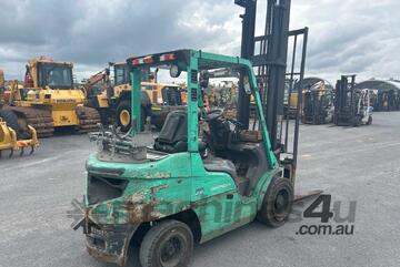 2017 Mitsubishi FG30 2 Stage Forklift