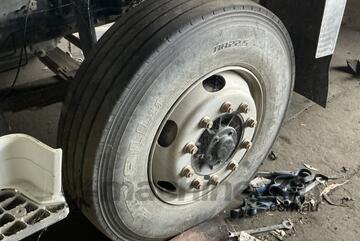 2006 Mitsubishi FV 500 Water Cart