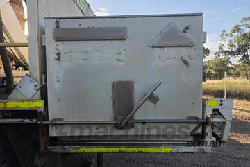 2014 Isuzu FTS 800 Crew Cab Service Body