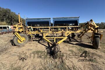 MULTI FARMING SYSTEMS 30FT PLANTER