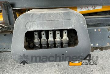 2018 Iveco Eurocargo 160E28 Hook Bin Truck