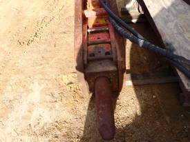Hydraulic Hammer Teledyne TOKU TNB220 - picture2' - Click to enlarge