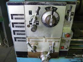 660x2500 Centre Lathe - picture2' - Click to enlarge