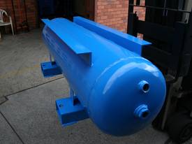 450 LITRE HORIZONTAL AIR RECEIVER PRIMED & PAINTED - picture2' - Click to enlarge