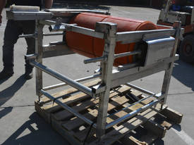 stainless conveyor end rollers and belt tensioners - picture2' - Click to enlarge