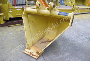SEC 12 Ton V Trenching Mud Bucket for Komatsu PC120 - Includes Pin, 1220mm Top / 300mm Bottom