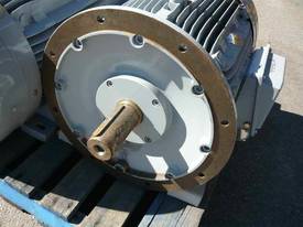 WEIER 60HP 3 PHASE ELECTRIC MOTOR - picture0' - Click to enlarge