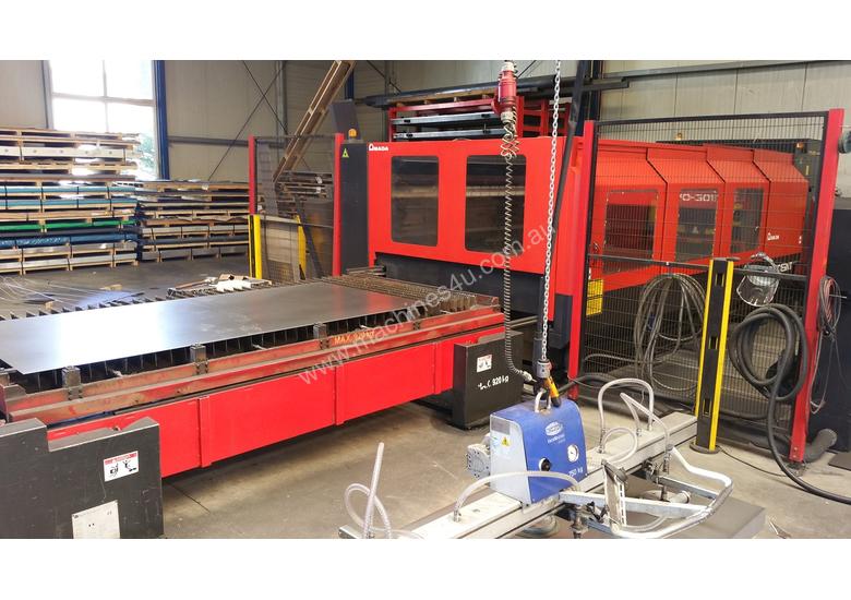caption Amada FO 3015 4kW (2005)