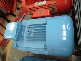 FASCO 30HP 3 PHASE ELECTRIC MOTOR/ 1470RPM - picture1' - Click to enlarge