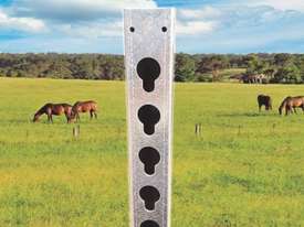 HORSE SHOW JUMP KEY HOLE STRIPS - picture0' - Click to enlarge