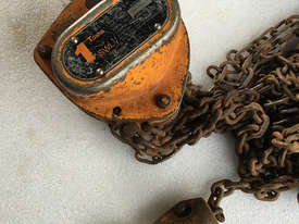 Chain Hoist 1 Ton x 3 meter Drop PWB Anchor Chain Winch Lifting Block - picture0' - Click to enlarge
