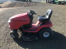 Jonsered LT2771A Mower - picture0' - Click to enlarge