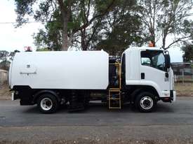 Isuzu FRR600 Sweeper Truck - picture1' - Click to enlarge