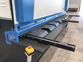 4000mm x 8mm Heavy Duty Variable Rake - picture2' - Click to enlarge