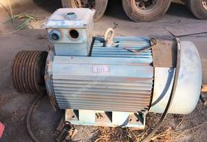 VSI ELECTRIC MOTOR 315KW V