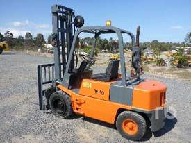 YALE GDP060R Forklift - picture2' - Click to enlarge