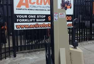 ACTIVE FORKLIFTS - Crown Electric Walkie Stacker 3300 Standard mast ACTIVE FORKLIFTS - Crown Electric Walkie Stacker 3300 Standard mast