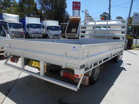 2013 Hino 300 SERIES 616 AUTO - picture2' - Click to enlarge