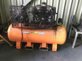 10HP 3 Phase SP Air Compressor - picture0' - Click to enlarge