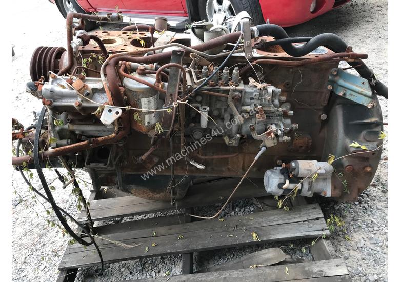 caption NISSAN UD PE6T ENGINE PARTS
