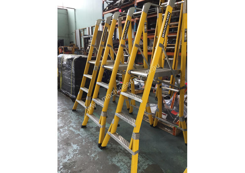 Used Branach Branach Platform Ladder 450mm Fiberglass Workmaster FPL 1 ...