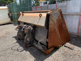 Salmon High Lift Bucket-GP Attachments - picture2' - Click to enlarge