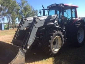 Valtra  N141 FWA/4WD Tractor - picture0' - Click to enlarge