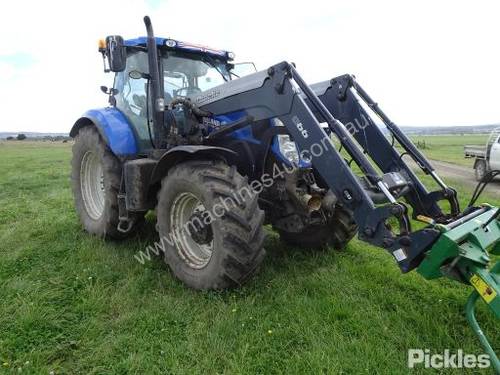 2014 New Holland T7-200