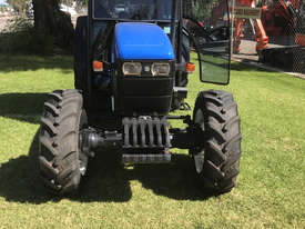 New Holland TN80F FWA/4WD Tractor - picture0' - Click to enlarge