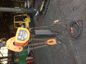 Hitachi 5T Chain Hoist - picture0' - Click to enlarge