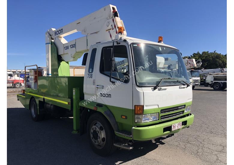 caption 2006 MITSUBISHI FK 600 WITH 2007 SHERRIN TRAVEL TOWER