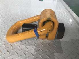 Yoke Swivel Lifting Point G100 WLL 20 Tonne M48 - picture0' - Click to enlarge