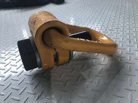 Yoke Swivel Lifting Point G100 WLL 20 Tonne M48 - picture1' - Click to enlarge