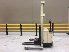 Electric Forklift Walkie Stacker W Series 1983 Warranty and Crown Services included - picture0' - Click to enlarge