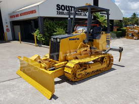 Komatsu D20A-7 Dozer with Rippers only 2107 hours DOZETC - picture1' - Click to enlarge