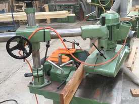 SCM Invincible series T100 spindle moulder with feeder - picture2' - Click to enlarge