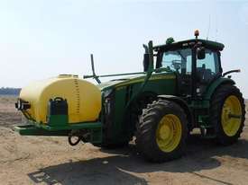 John Deere 8235R - picture0' - Click to enlarge