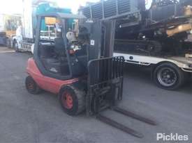 2000 Linde H35T - picture2' - Click to enlarge