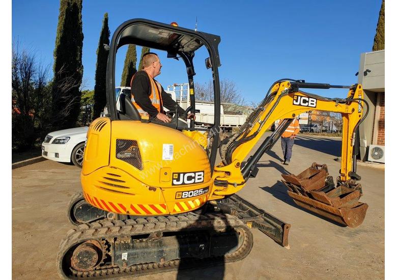 caption JCB 8025ZTS 2.5T EXCAVATOR WITH HYDRAULIC HITCH, BUCKETS LOW HOURS