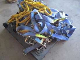 1 Pallet Assorted Straps&slings - picture1' - Click to enlarge