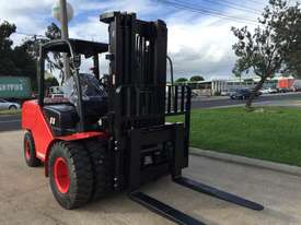 Brand New Forklift XF 5.5T  - picture0' - Click to enlarge