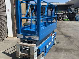 Used Genie GS2032 Electric Scissor lift - picture2' - Click to enlarge