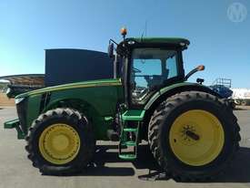 John Deere 8310R FWA - picture2' - Click to enlarge