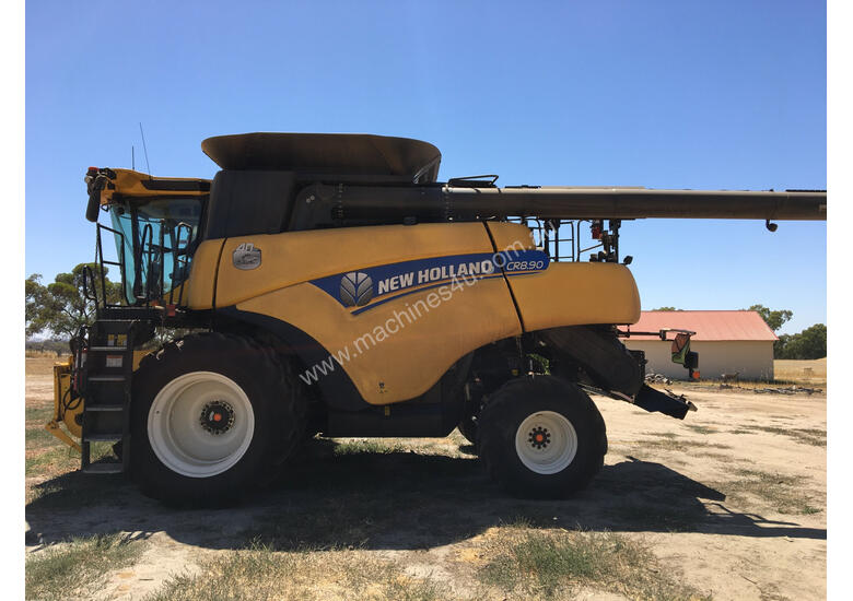 caption New Holland CR8.90 Header(Combine) Harvester/Header